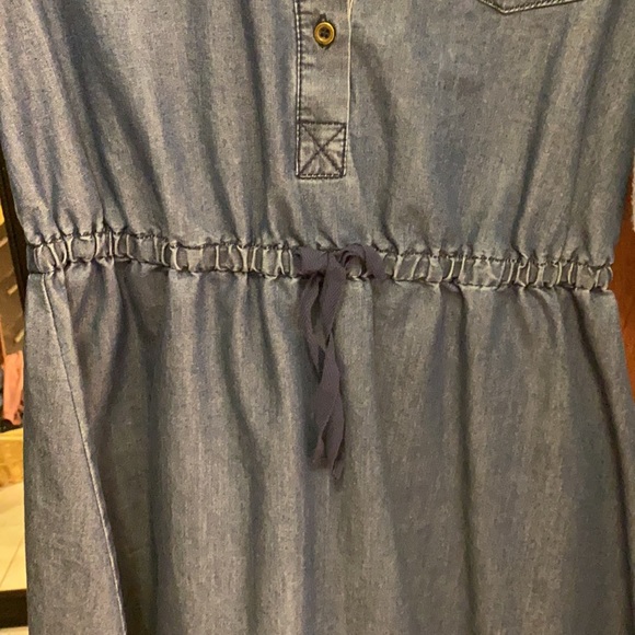 Dress - Picture 4 of 4